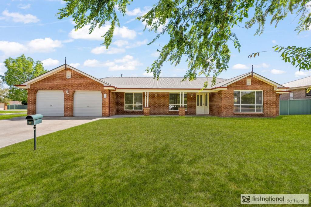 2 JAMES BARNETT DR, BATHURST, NSW 2795