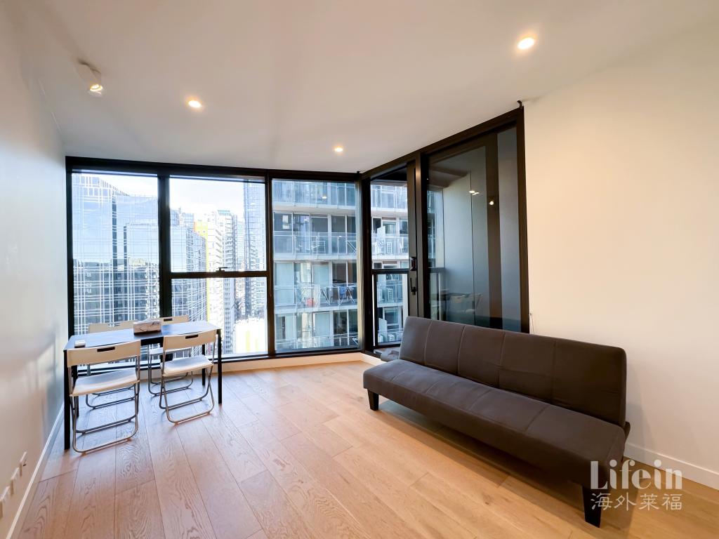 1810/23 Mackenzie St, Melbourne, VIC 3000