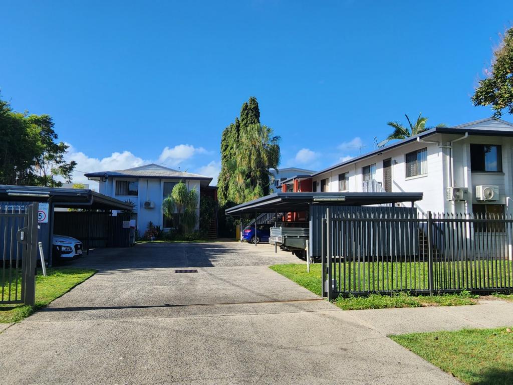 8/15 Earl St, Westcourt, QLD 4870