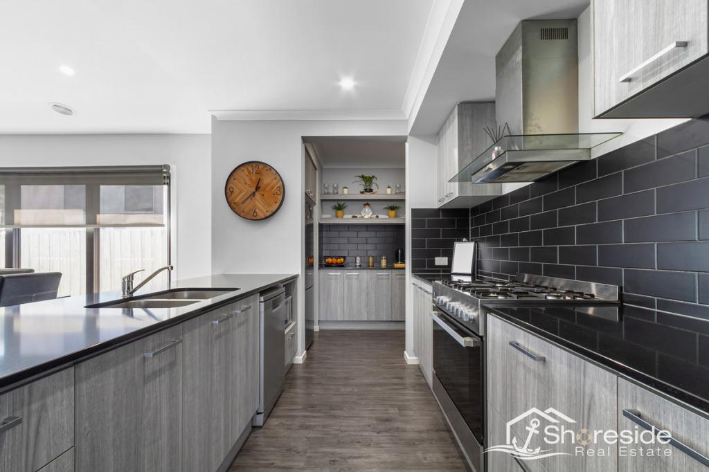 21 Warfe Dr, Lake Tyers Beach, VIC 3909