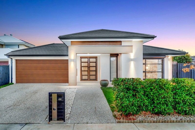 44 Balmain Rd, Mickleham, VIC 3064