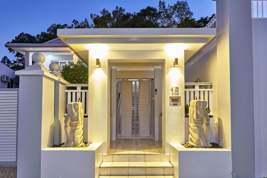 15 Rosemont Ct, Mooroobool, QLD 4870