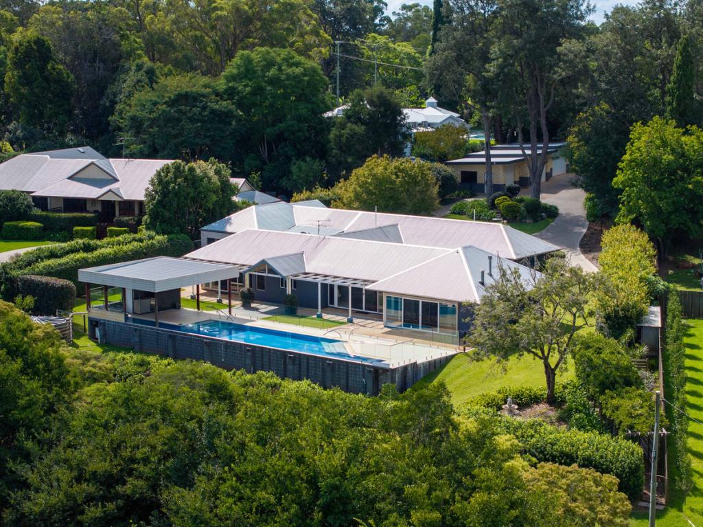 10 Spring St, Middle Ridge, QLD 4350