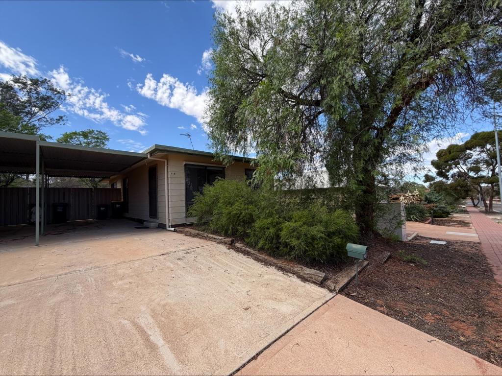 37b Arcoona St, Roxby Downs, SA 5725