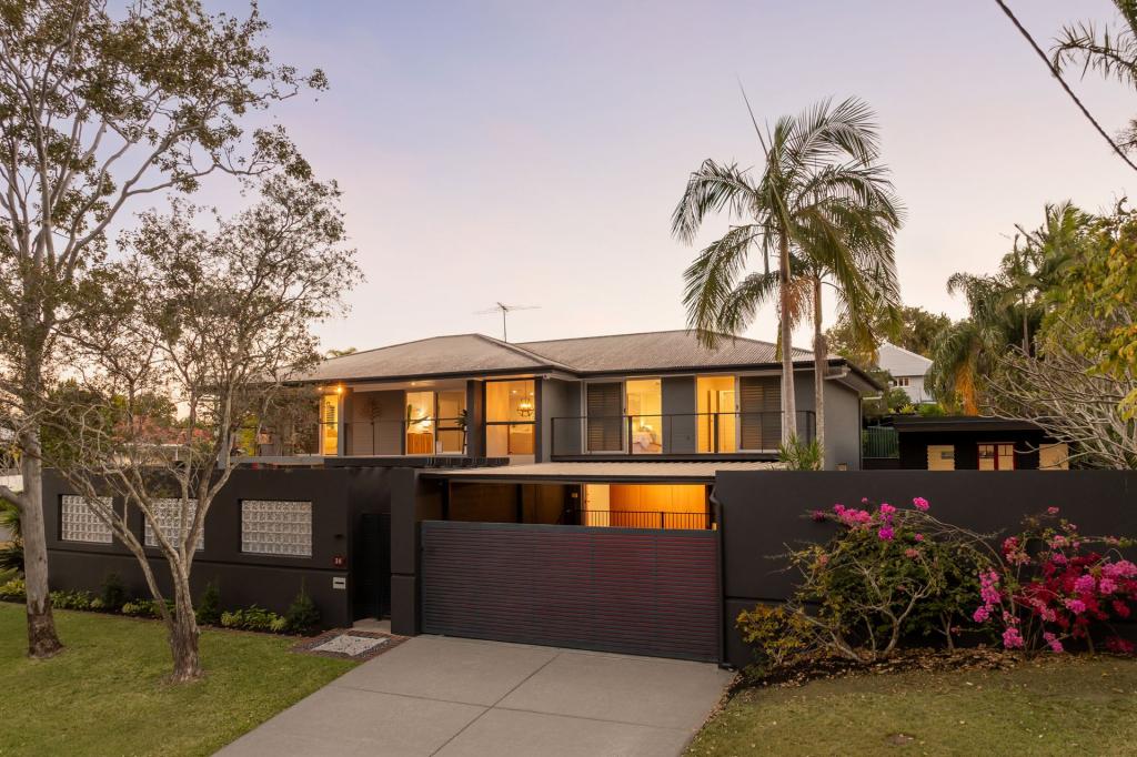 38 Moordale St, Chapel Hill, QLD 4069