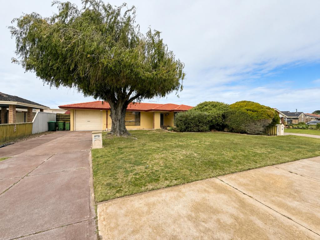 10 Viking Rd, Waikiki, WA 6169