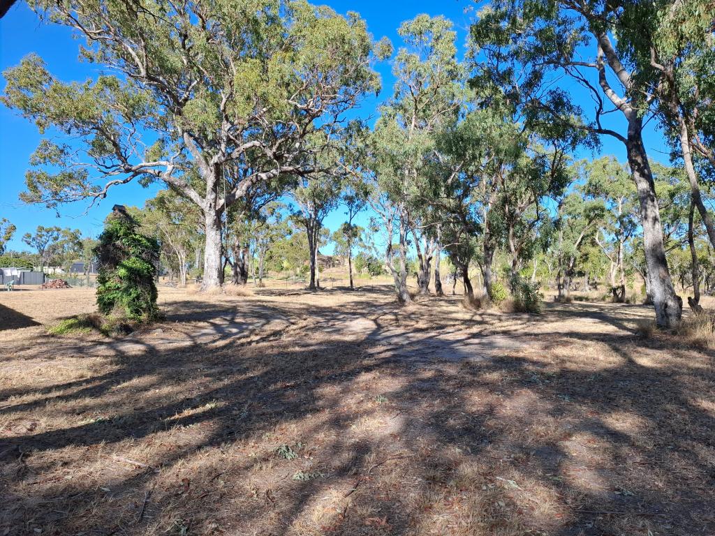2 RAILWAY ST, STANTHORPE, QLD 4380