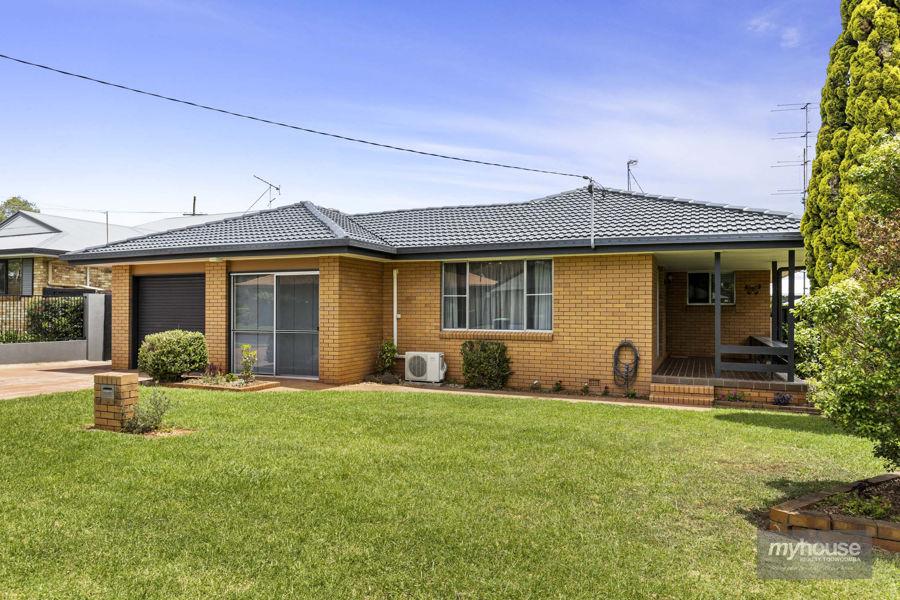 9 Chilla St, Harristown, QLD 4350