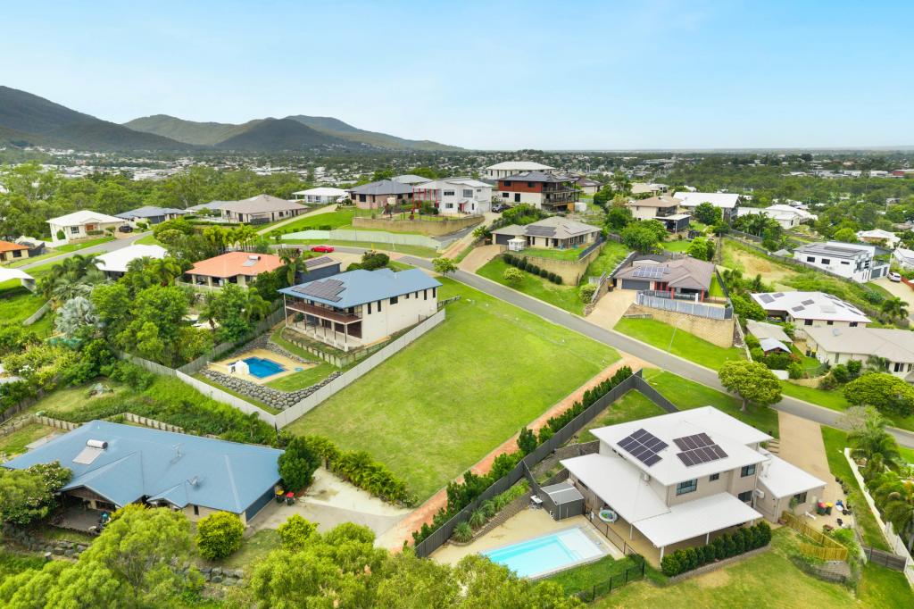 10 Connemara Dr, Kawana, QLD 4701