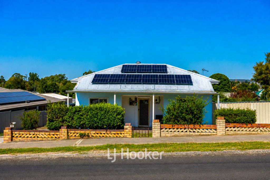 89 Deakin St, Collie, WA 6225