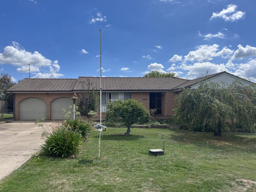 22 Rowlands St, Blayney, NSW 2799