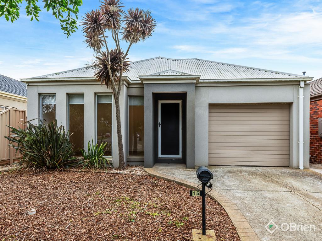 15 Lyme Park Cir, Caroline Springs, VIC 3023