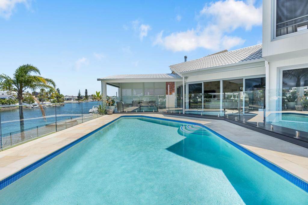 8 Angus Ct, Benowa, QLD 4217