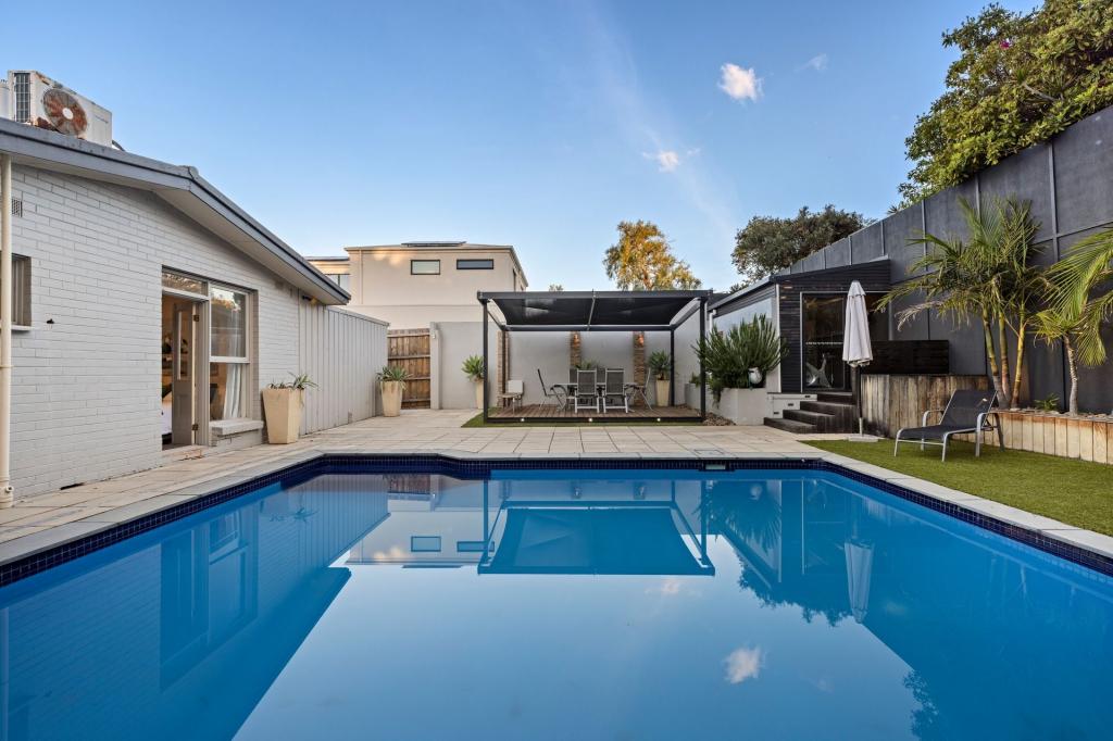 30 Folkestone Cres, Beaumaris, VIC 3193