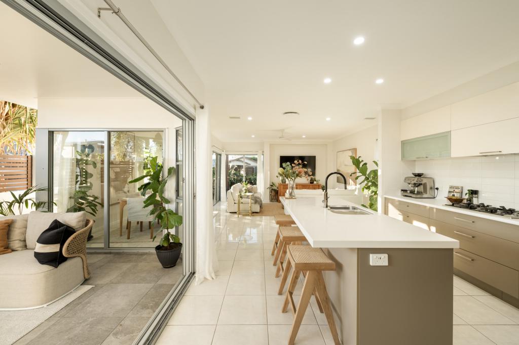 103 Grattan Tce, Manly, QLD 4179