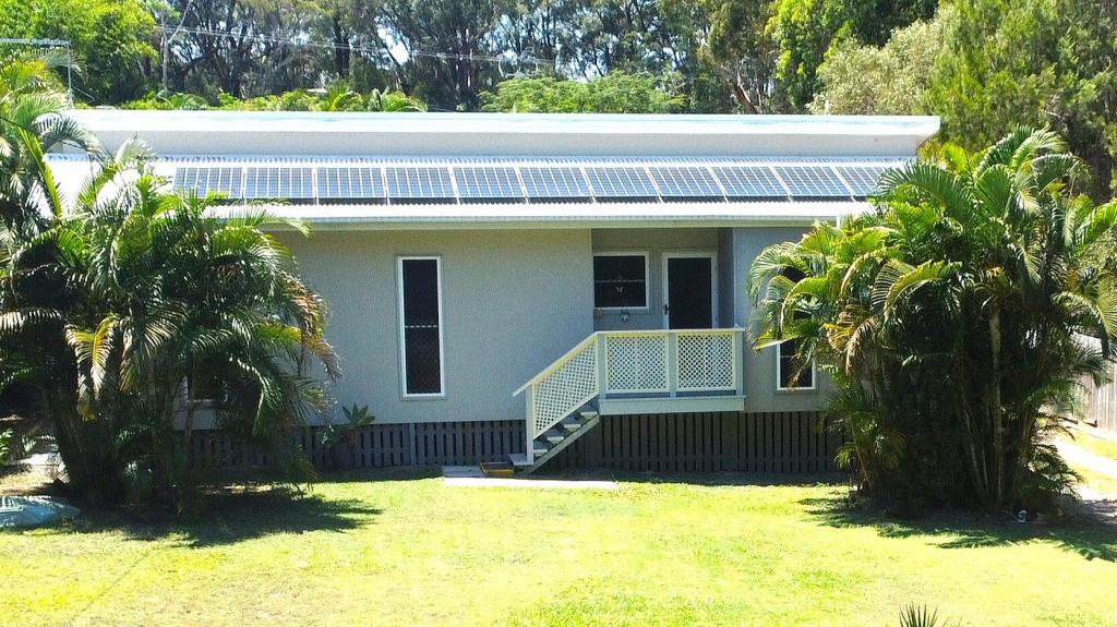 10 Natone Tce, Macleay Island, QLD 4184