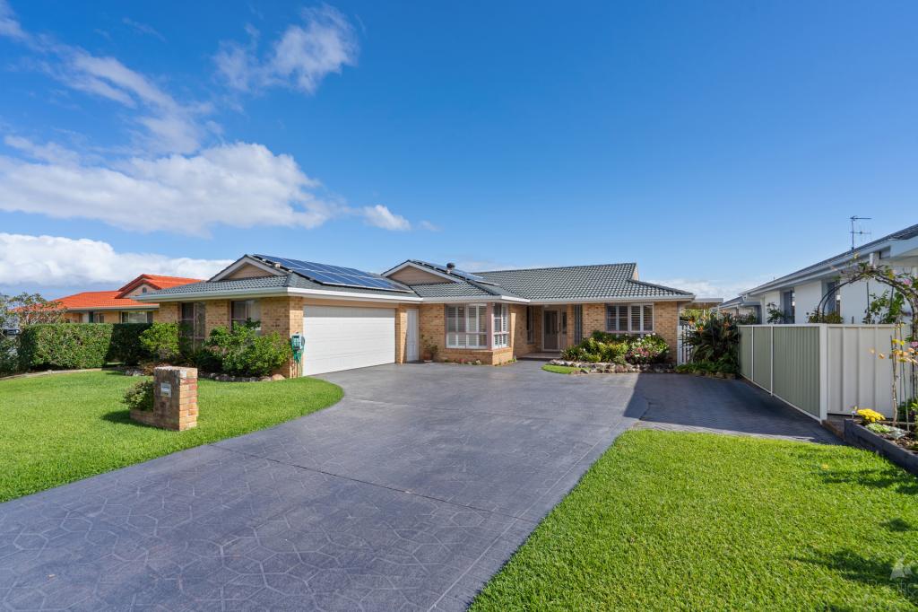 16 Undara Cct, Forster, NSW 2428
