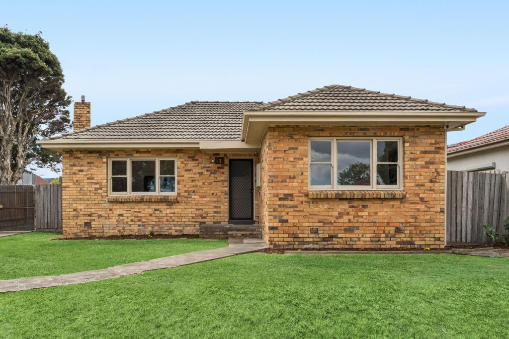 12 THROWER ST, RESERVOIR, VIC 3073