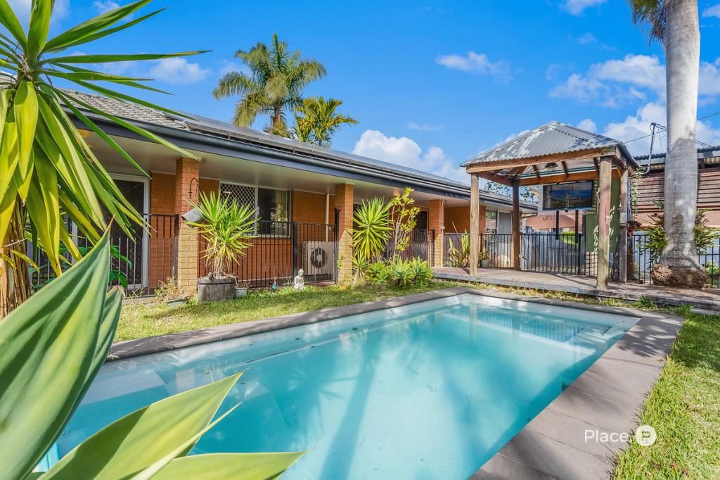 32 Cedar St, Clontarf, QLD 4019