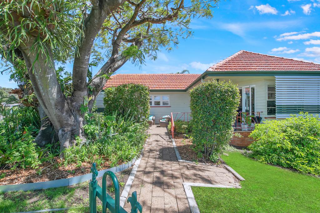 33 ERICA ST, CANNON HILL, QLD 4170