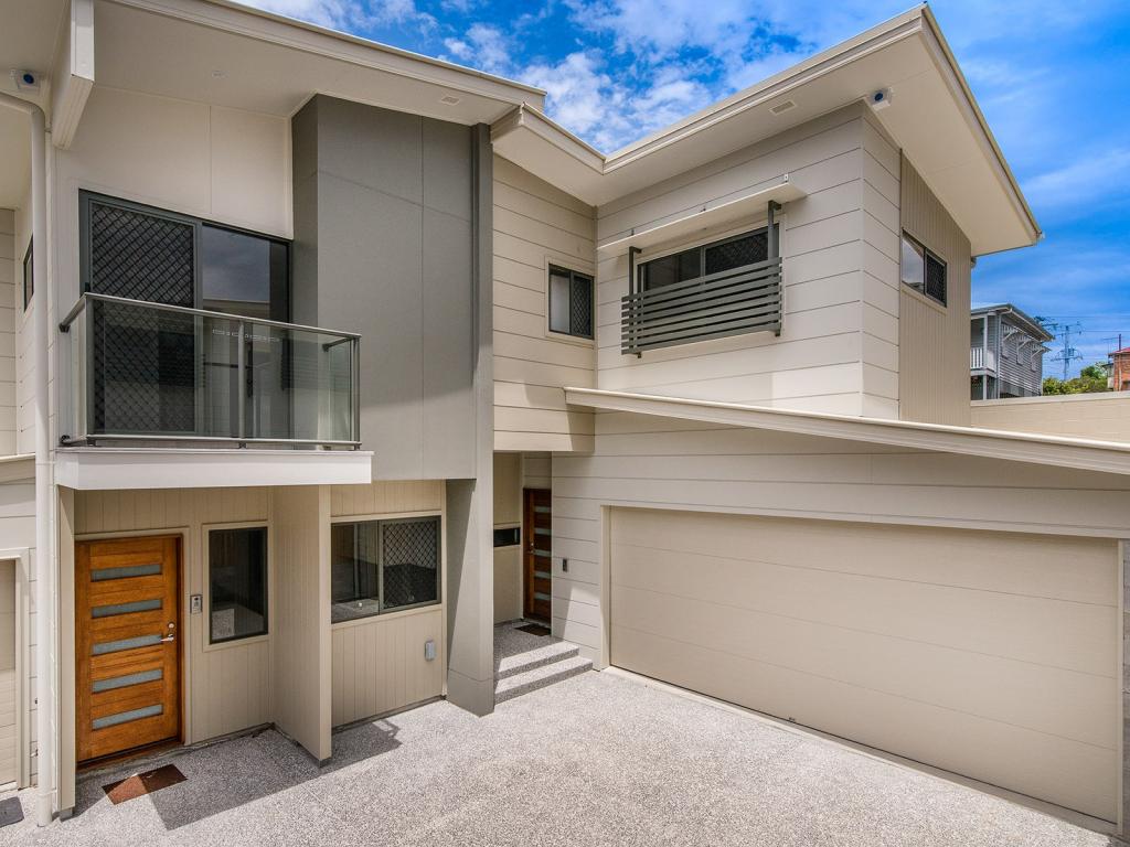 2/8 Houthem St, Camp Hill, QLD 4152