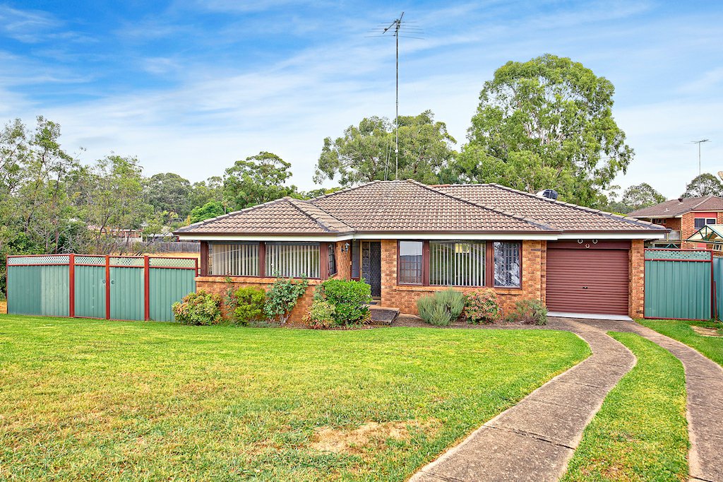 19 Dickens Rd, Ambarvale, NSW 2560