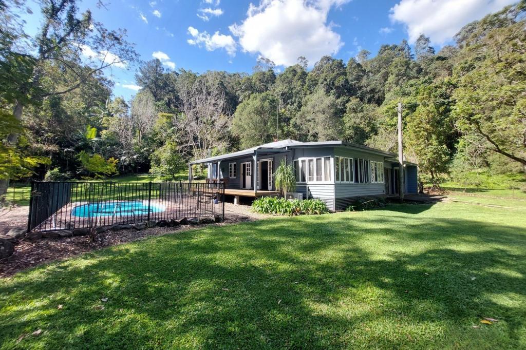 97 Ratcliffe Rd, Diamond Valley, QLD 4553