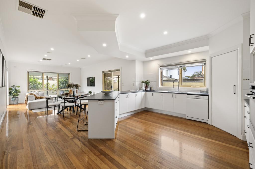 7 Rose Ct, Gowanbrae, VIC 3043