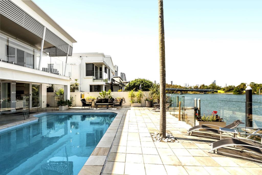 207 Stanhill Dr, Chevron Island, QLD 4217