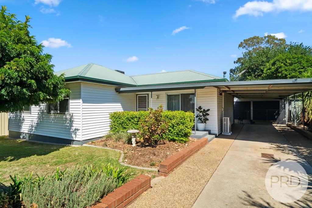 4 The Boulevarde, Kooringal, NSW 2650