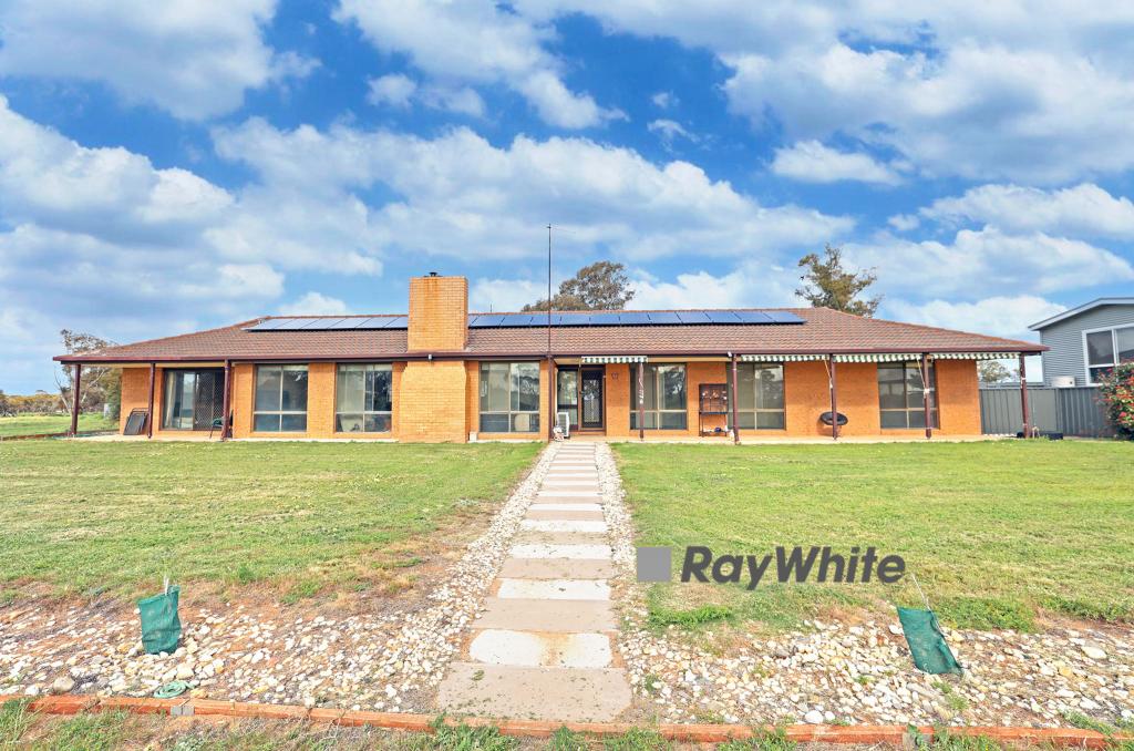 760 Calder Hwy, Ouyen, VIC 3490