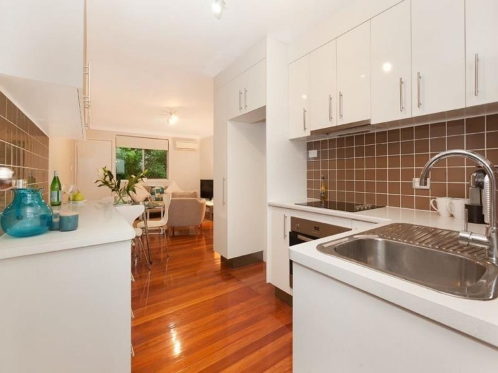 2/5 Bedford St, Gordon Park, QLD 4031