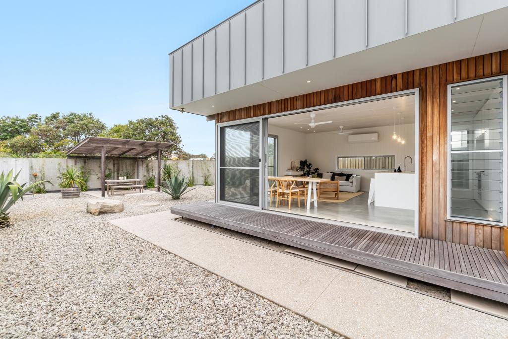 7b Dunes Ct, Yamba, NSW 2464