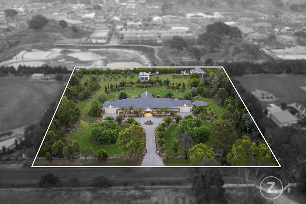 8 NICOLA CT, MICKLEHAM, VIC 3064