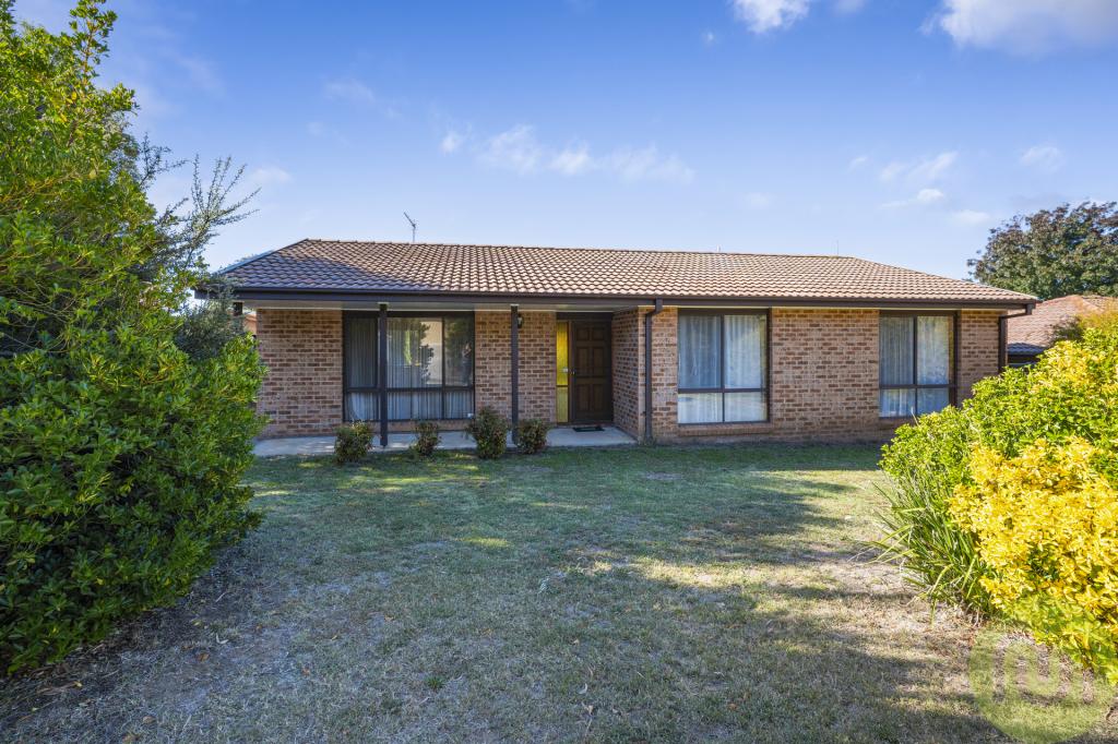 24 Benson Cres, Calwell, ACT 2905