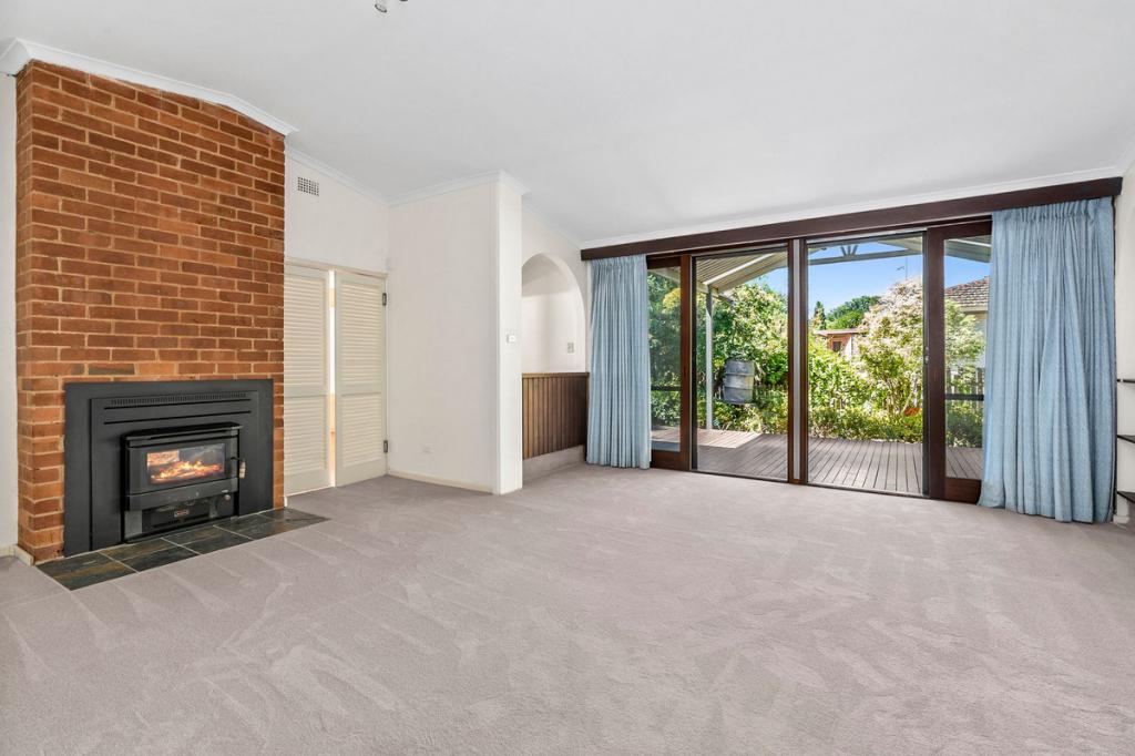 17 DUMARESQ ST, DICKSON, ACT 2602