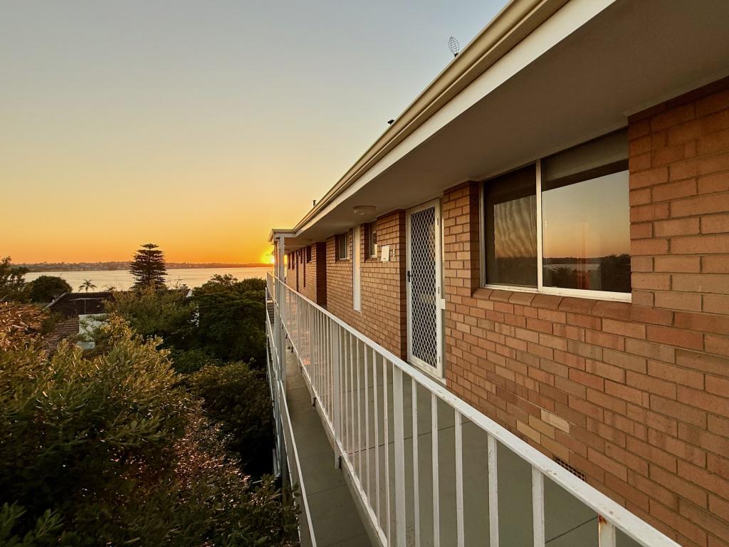 8/95 Matheson Rd, Applecross, WA 6153