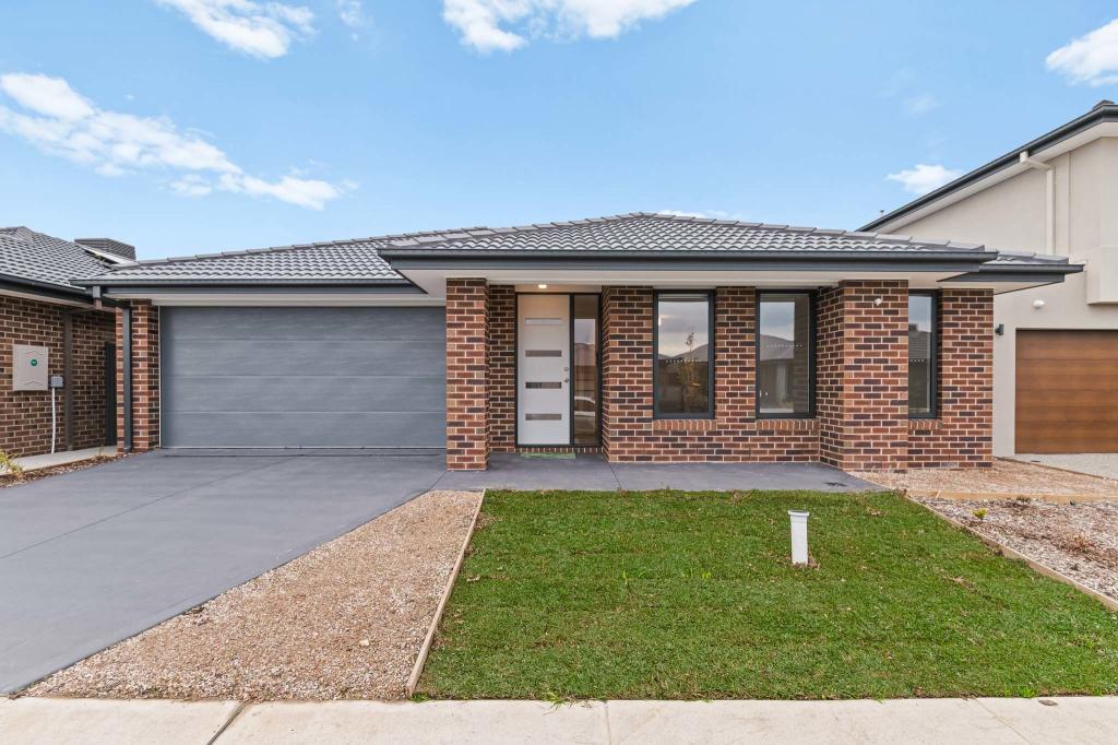 10 EVORA RD, CLYDE, VIC 3978