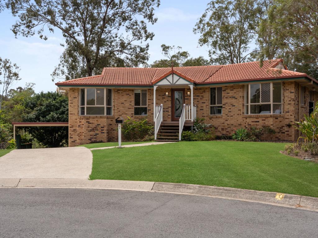 7 Alan Ct, Arana Hills, QLD 4054
