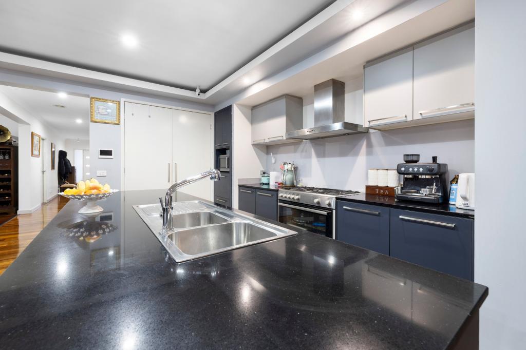 9 Hector Dr, Cranbourne, VIC 3977