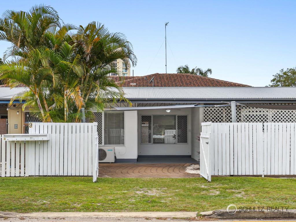 2/9 AHERN ST, LABRADOR, QLD 4215
