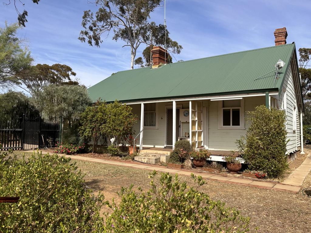 42 Forrest St, Popanyinning, WA 6309