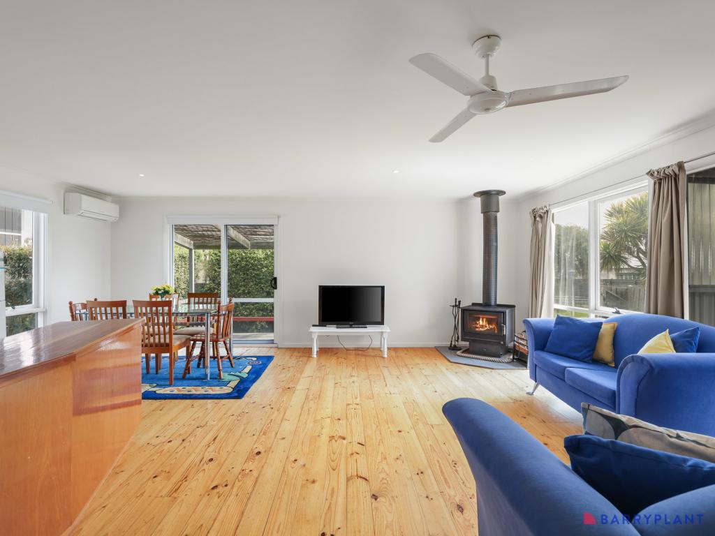 33 TAMPA RD, CAPE WOOLAMAI, VIC 3925