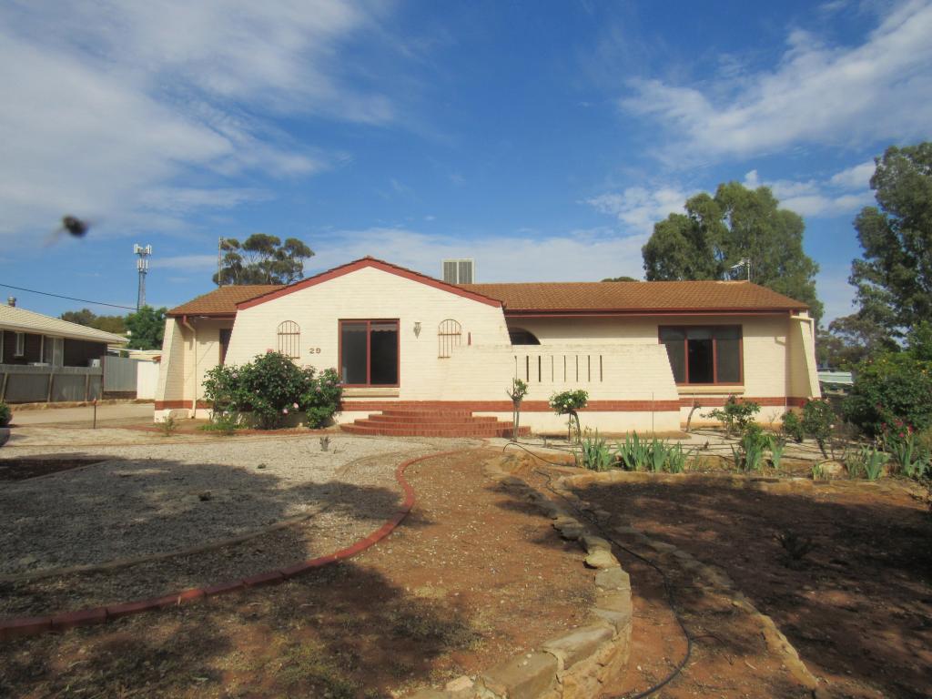 29 Grove St, Peterborough, SA 5422