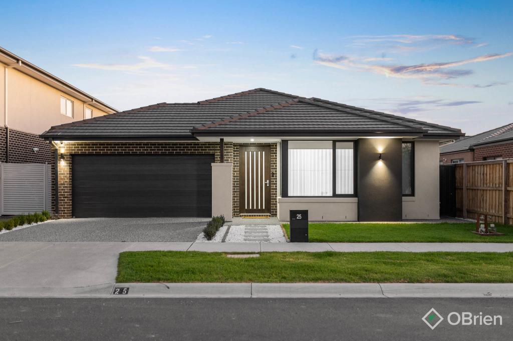 25 BLOSSOM ST, OFFICER, VIC 3809