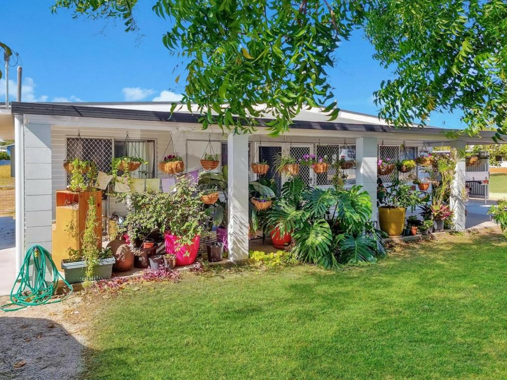 2/10a Don St, Bowen, QLD 4805