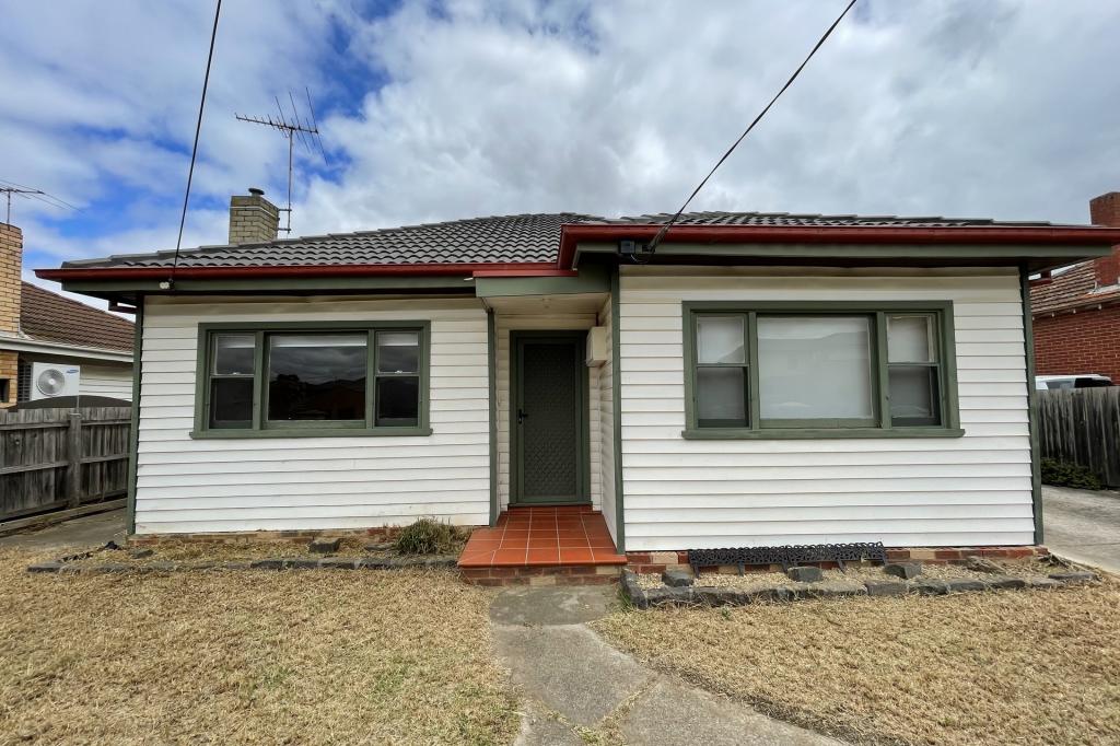 11 Palm Ave, Reservoir, VIC 3073