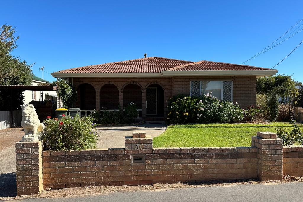 30 Britannia St, Katanning, WA 6317