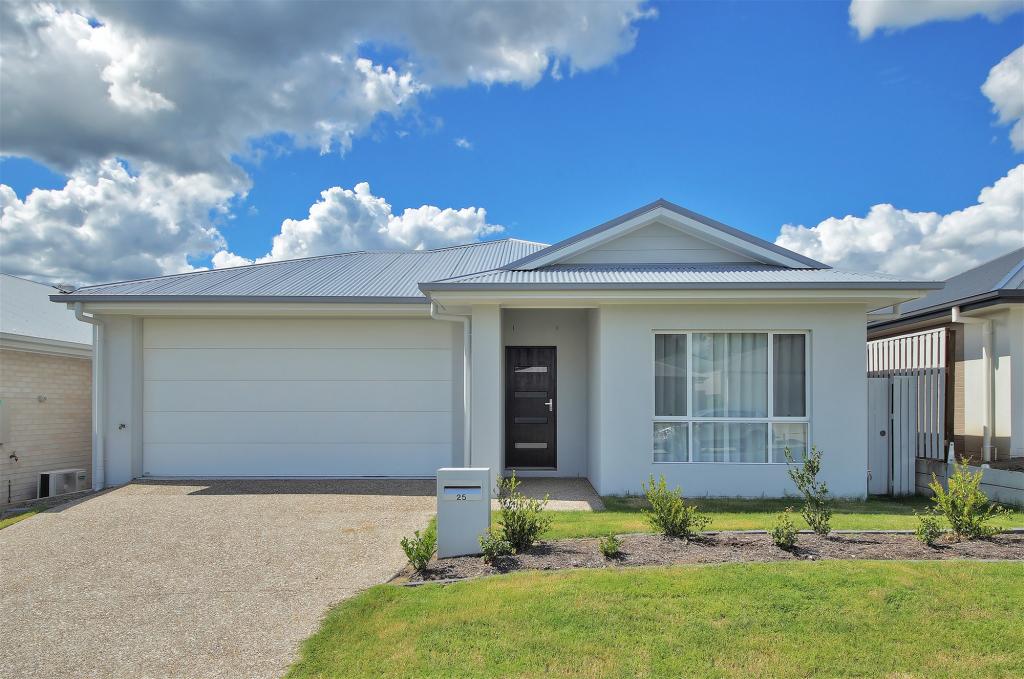 94 WARATAH CCT, GREENBANK, QLD 4124