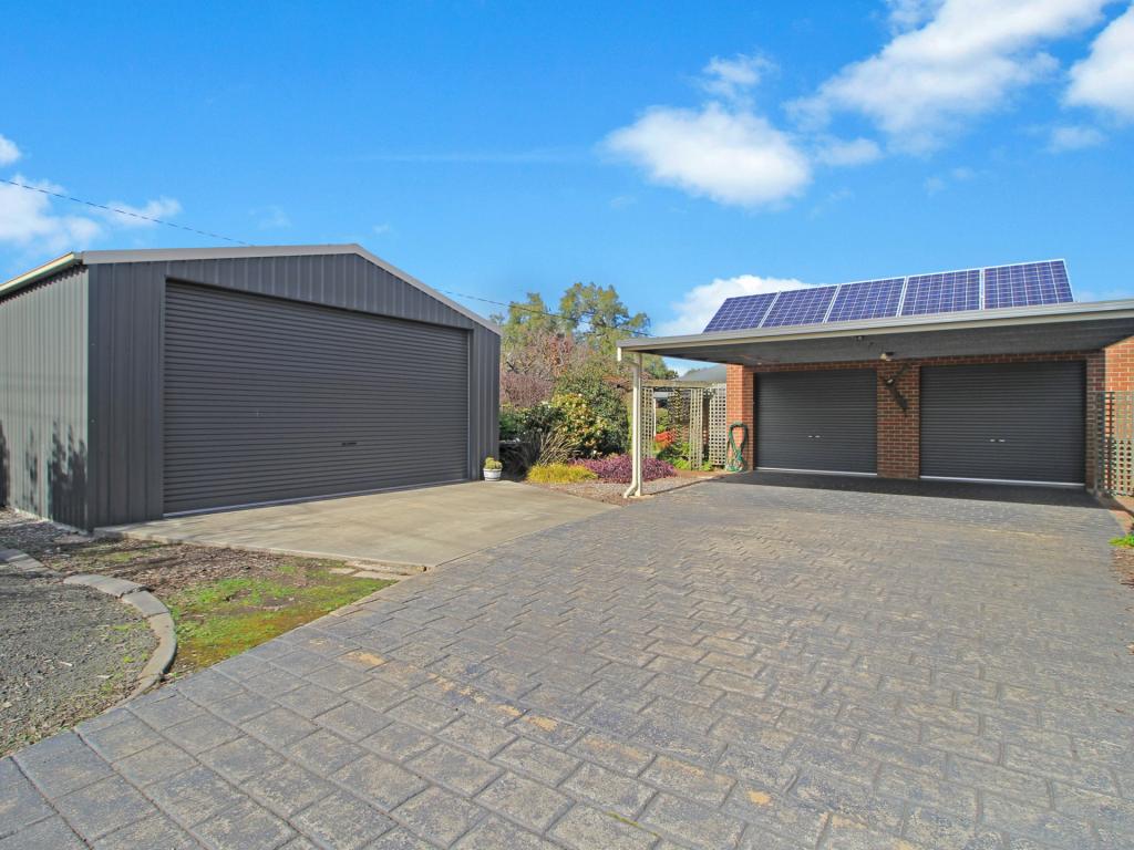 30 CROOKE ST, EAST BAIRNSDALE, VIC 3875